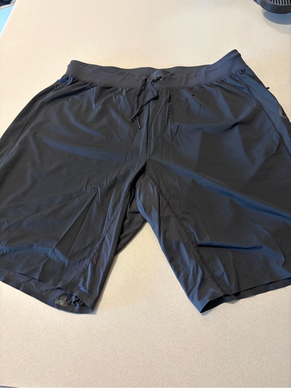 Saucony Men's Black Athletic Drawstring Shorts